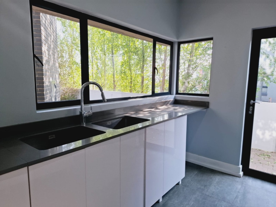 5 Bedroom Property for Sale in Somerton Estate Free State
